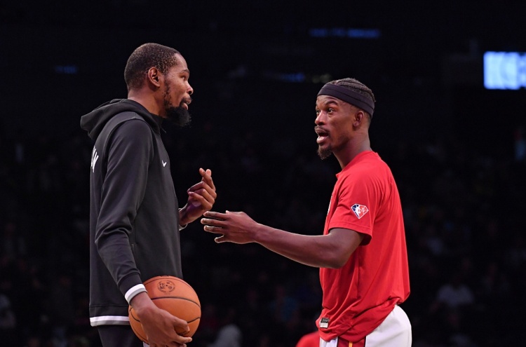 名記:獨(dú)行俠得到濃眉后補(bǔ)強(qiáng)遠(yuǎn)未結(jié)束 但KD&巴特勒不是他們的目標(biāo)